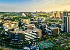 全國(guó)人大代表、沈陽(yáng)市委書記王新偉：沈陽(yáng)將積極融入國(guó)家戰(zhàn)略性新興產(chǎn)業(yè)集群建設(shè)